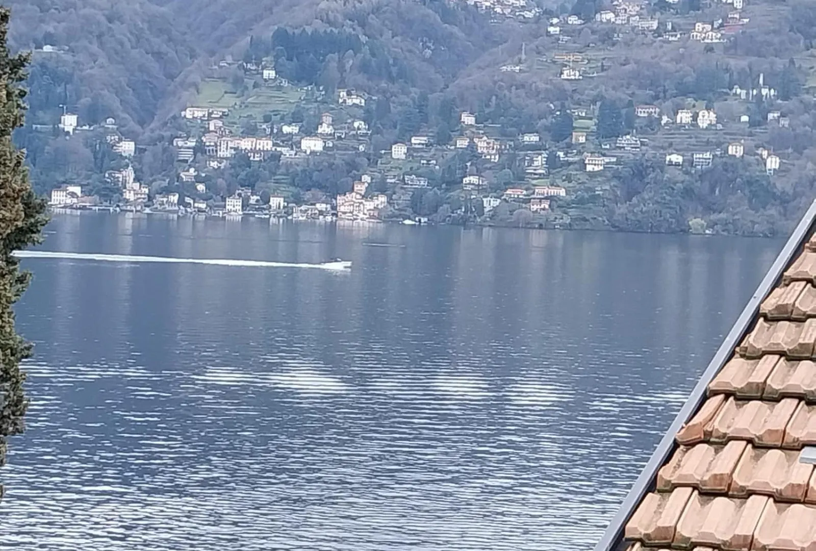 La Vista Del Lago Carate Urio 0*,  Itália