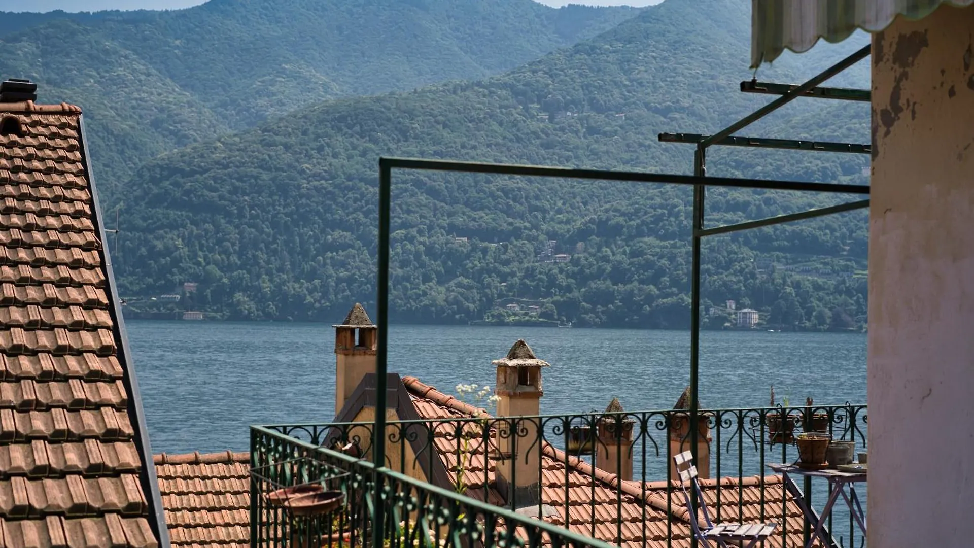 La Vista Del Lago Carate Urio 0*,
